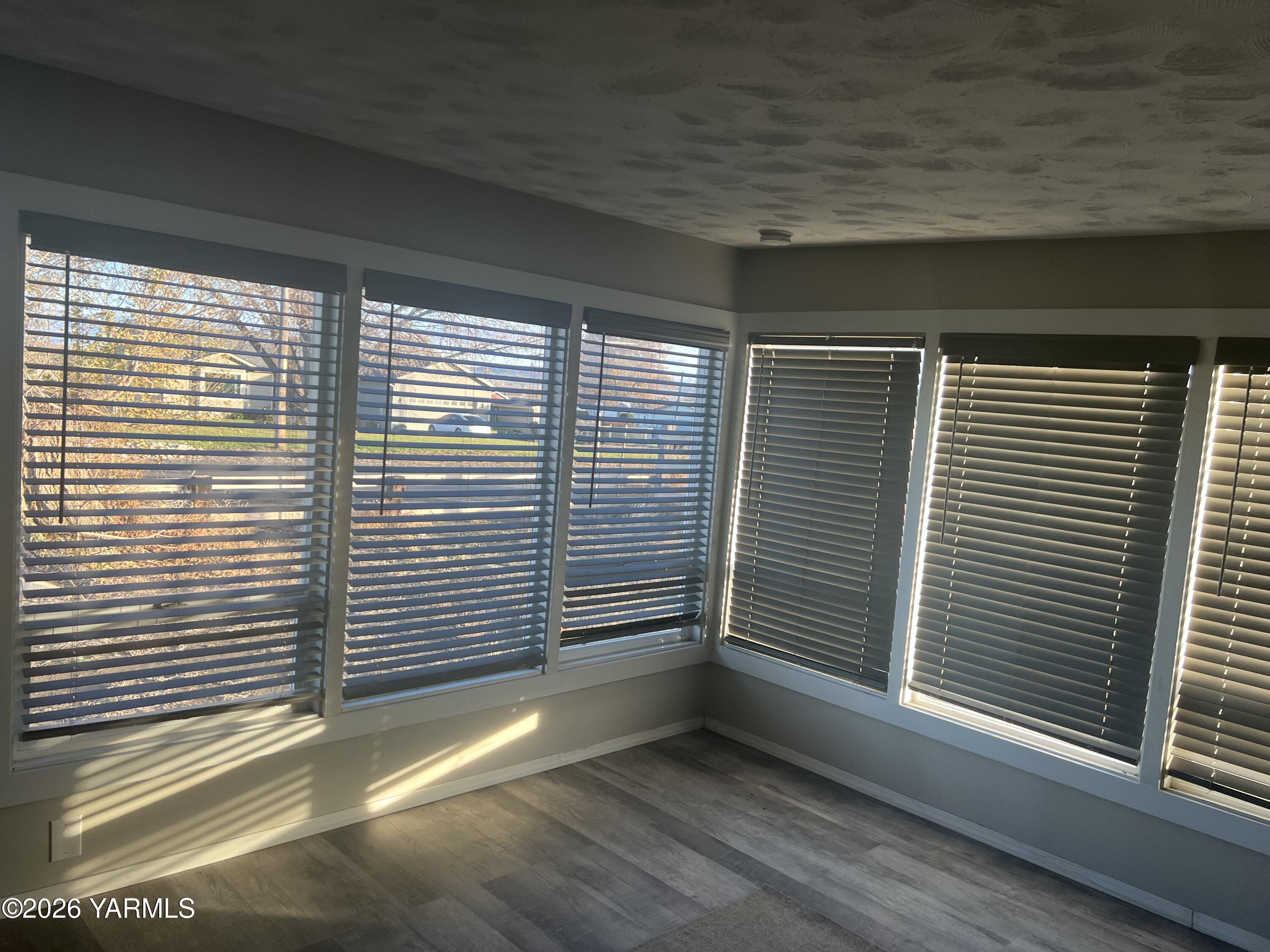 54704 North Evert Road Benton City, WA 99320 - Photo 13 of 21 a view of a room with a window