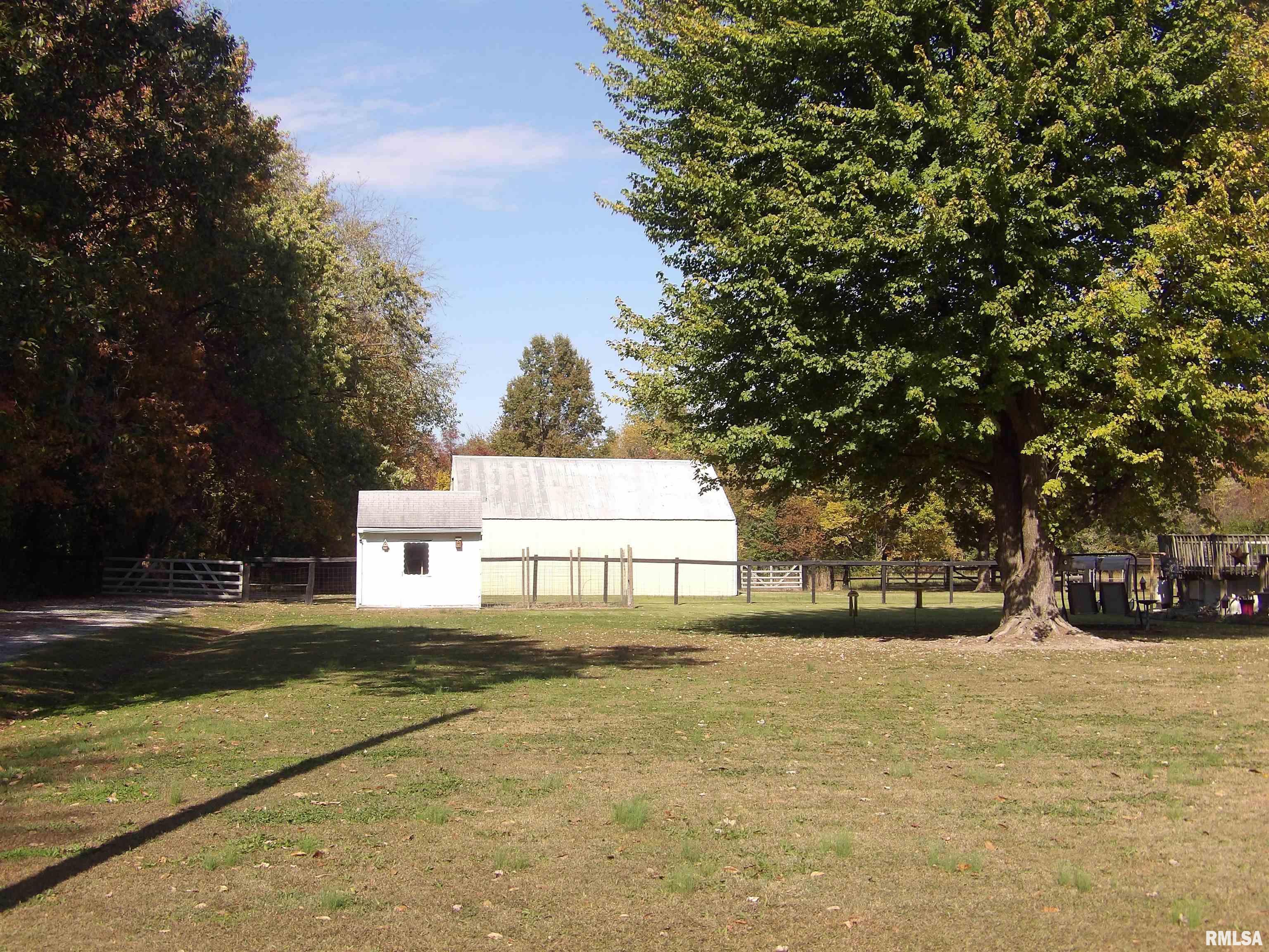 13989 Cutler Street Benton, IL 62812 - Photo 37 of 39 Gallery Image 37