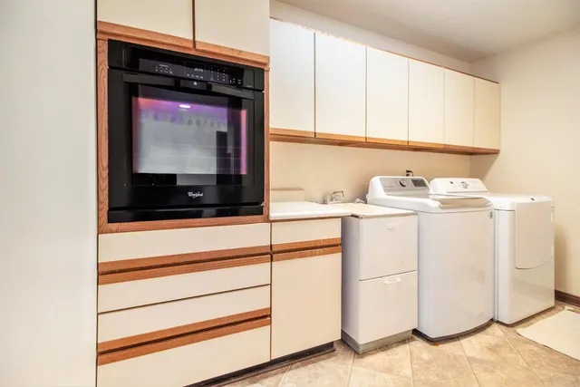 $629,900 | 9453 Whispering Pines Drive, Saline, MI 48176