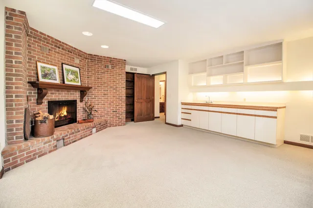 $629,900 | 9453 Whispering Pines Drive, Saline, MI 48176