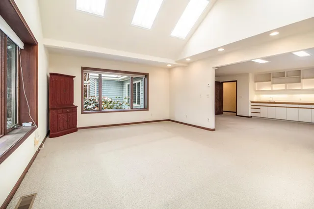 $629,900 | 9453 Whispering Pines Drive, Saline, MI 48176