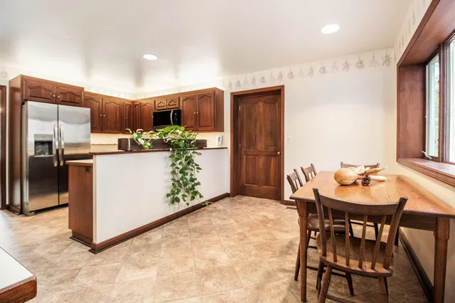 $629,900 | 9453 Whispering Pines Drive, Saline, MI 48176