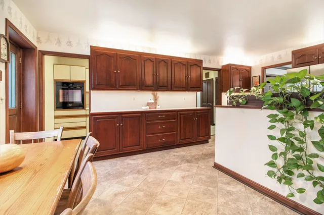 $629,900 | 9453 Whispering Pines Drive, Saline, MI 48176