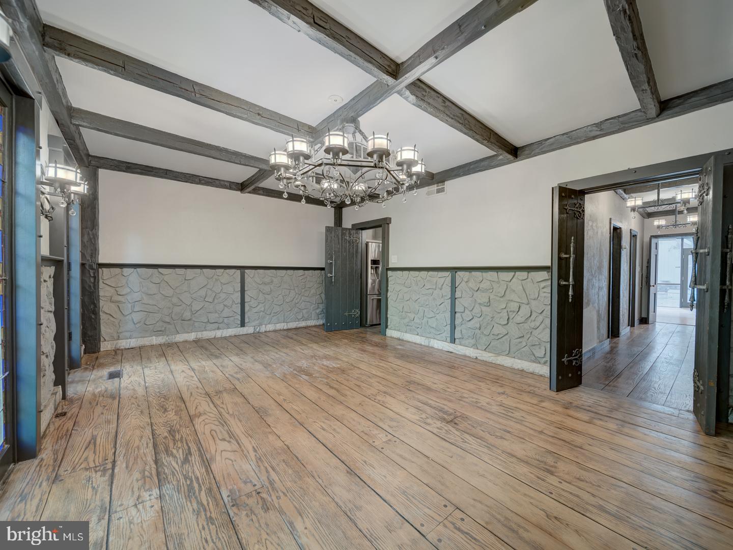 2142 Cathedral Avenue Northwest Washington, DC 20008 - Photo 19 of 60