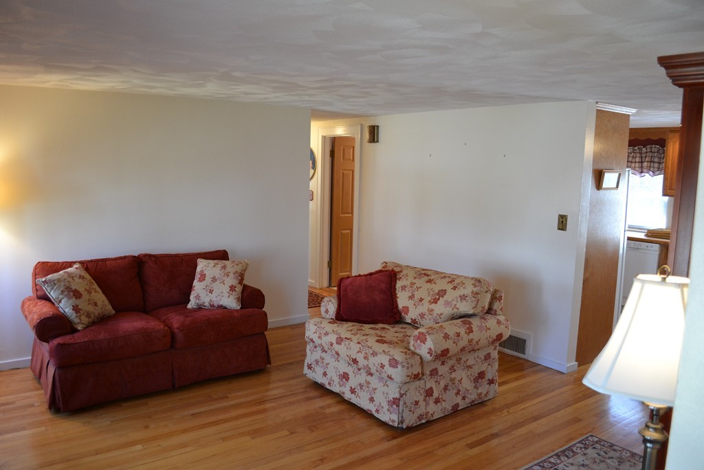 48 Hickory Road Norwood, MA 02062 - Photo 27 of 30 Gallery Image 27