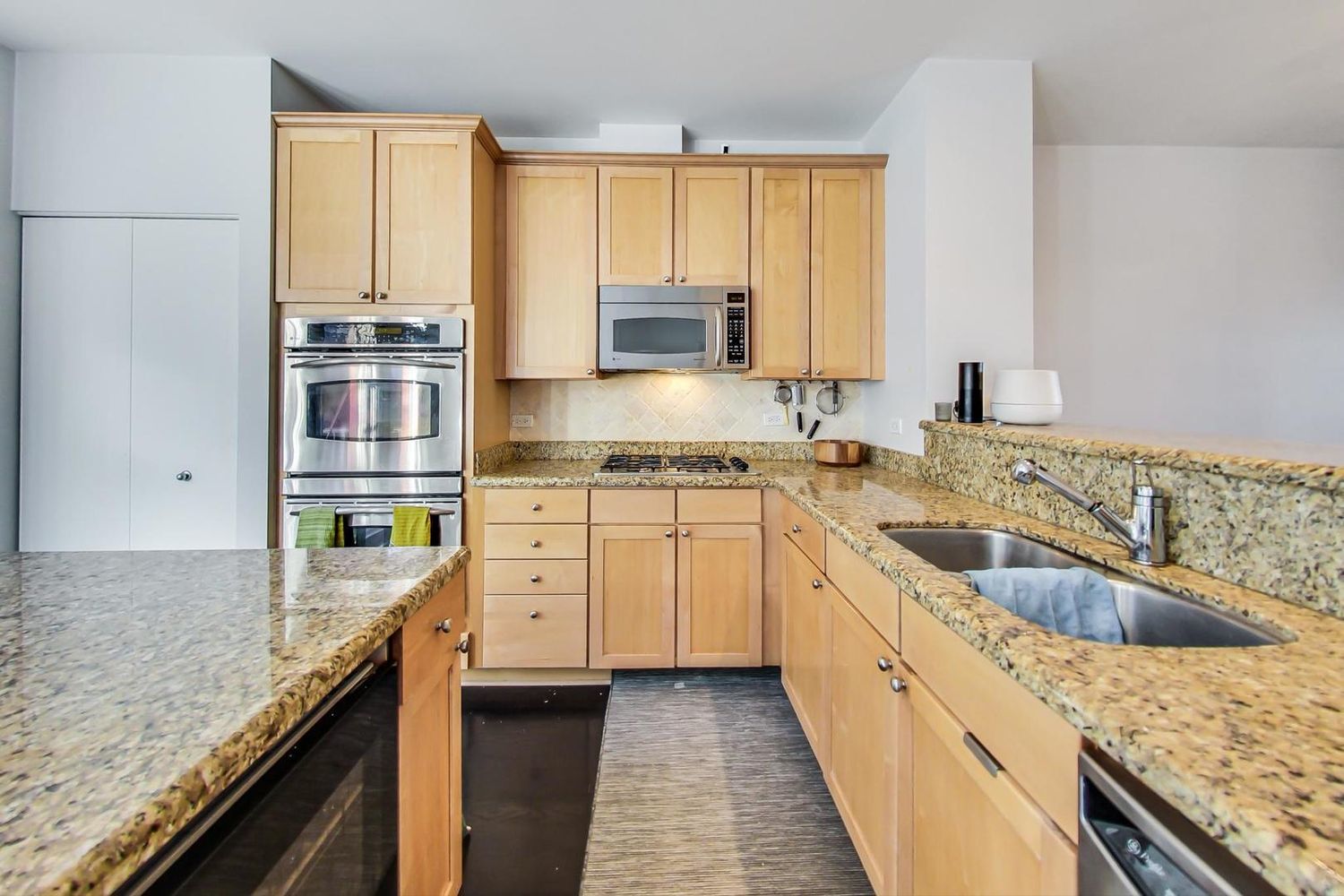 Undisclosed Address Chicago, IL 60610 - Photo 8 of 23