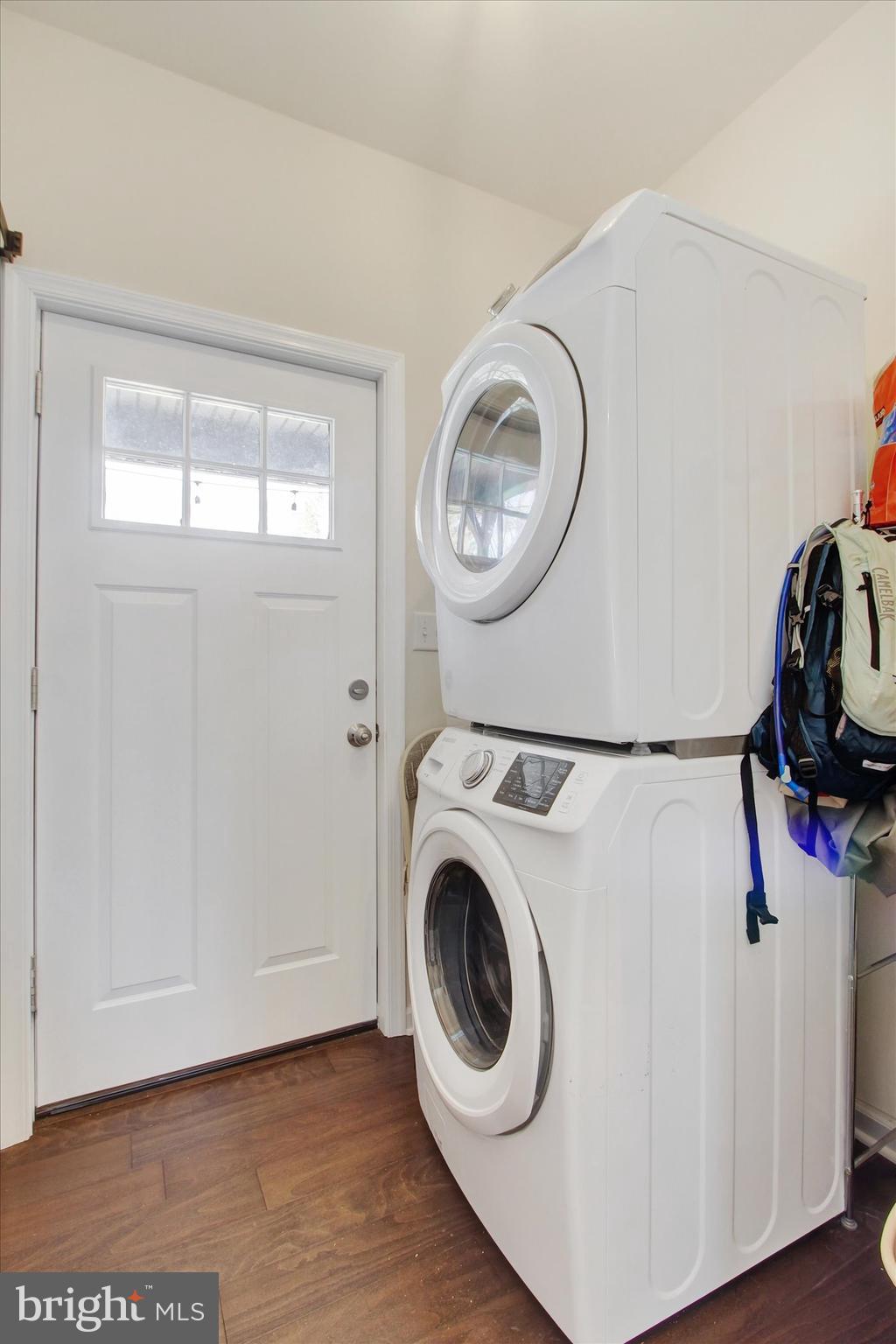 971 McGlaughlin Road Fairfield, PA 17320 - Photo 16 of 57 a utility room with dryer and washer