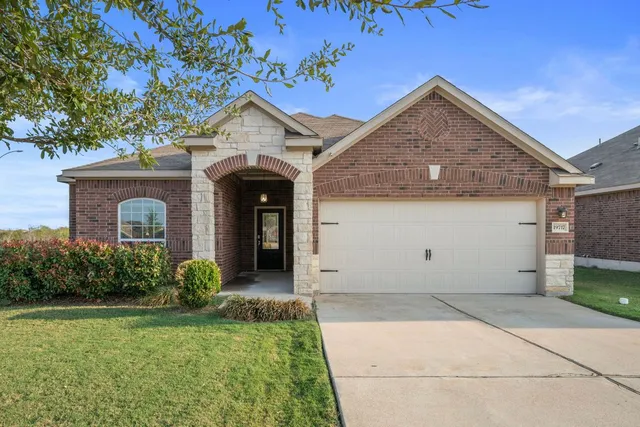 $1,800 | 19717 Per Lange Pass, Manor, TX 78653