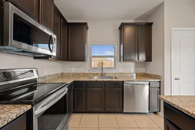 $1,800 | 19717 Per Lange Pass, Manor, TX 78653