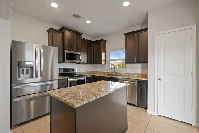 $1,800 | 19717 Per Lange Pass, Manor, TX 78653