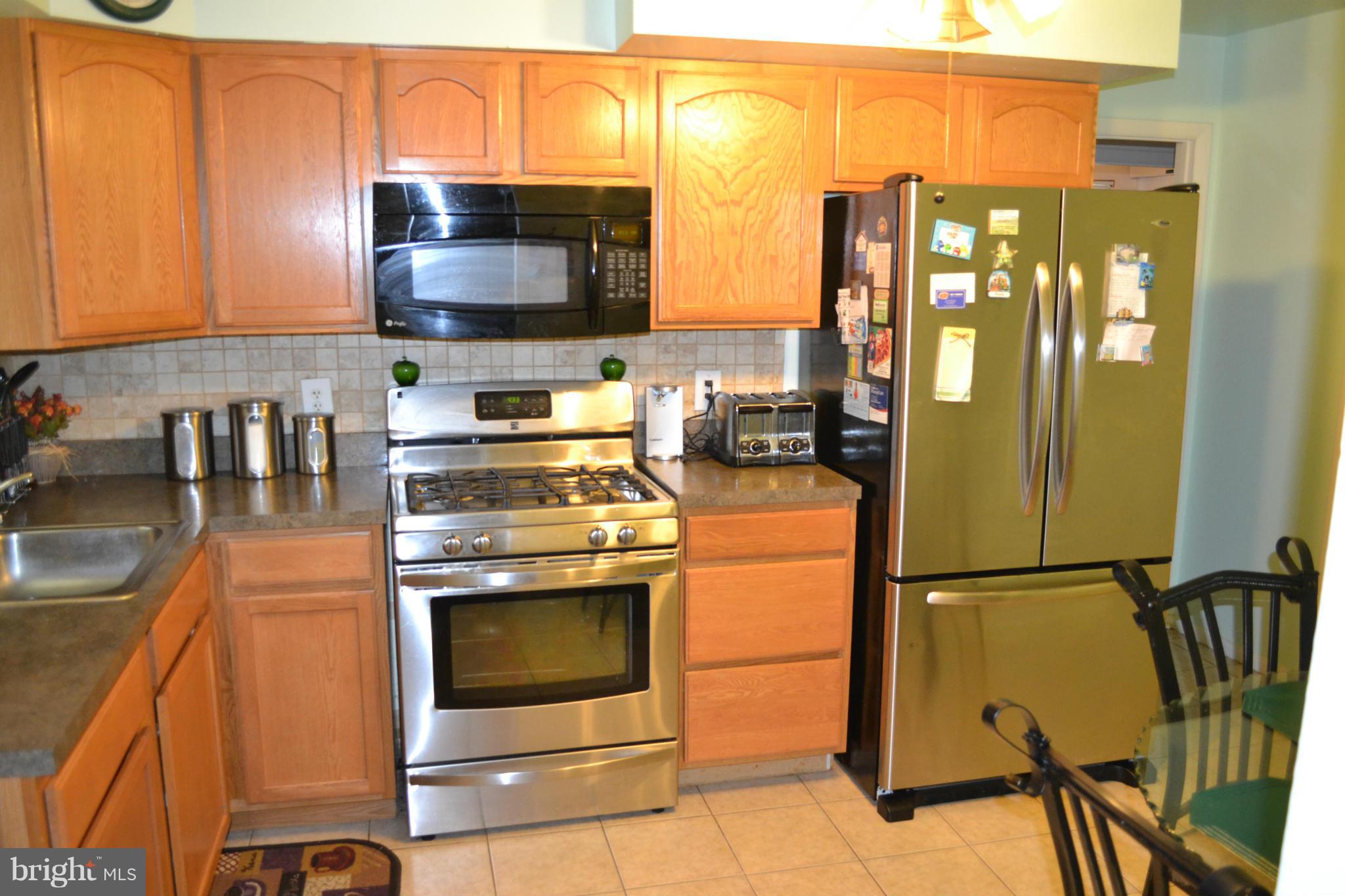 7901 Montwood Road Baltimore, MD 21244 - Photo 8 of 23 Kitchen
