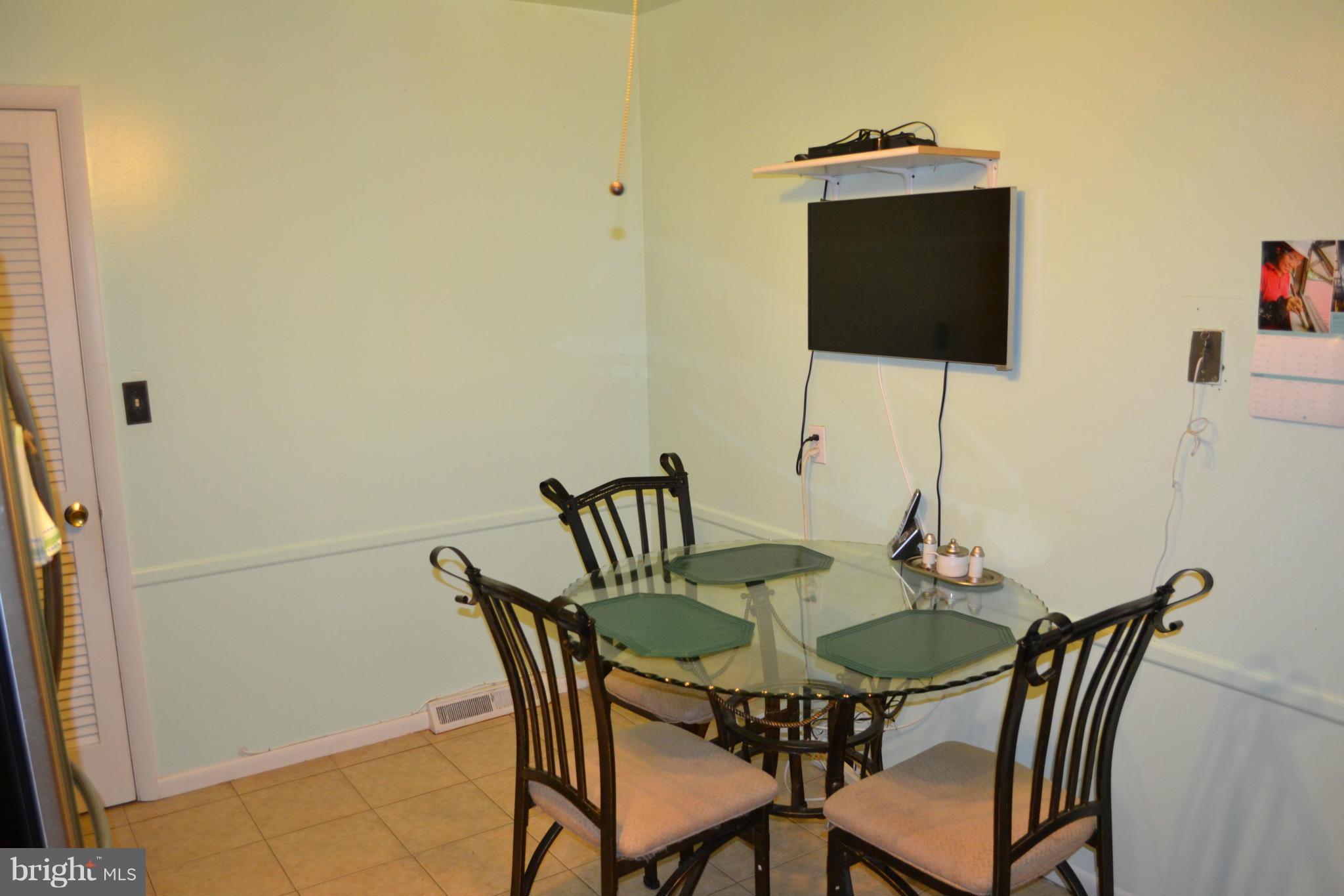 7901 Montwood Road Baltimore, MD 21244 - Photo 9 of 23 Kitchen