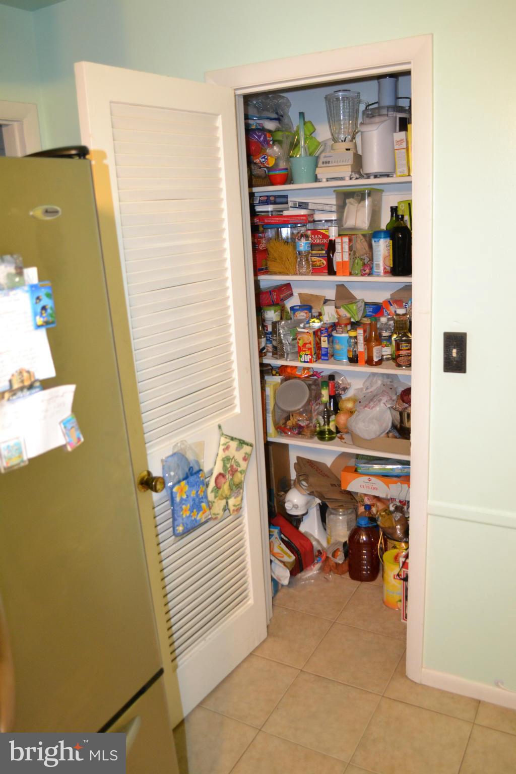 7901 Montwood Road Baltimore, MD 21244 - Photo 10 of 23 Kitchen