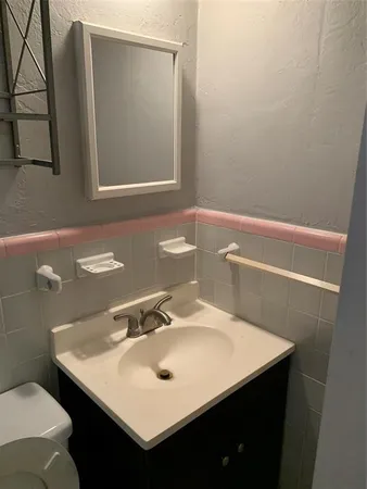 $999 | 2022 Branard Street, Unit 5, Houston, TX 77098