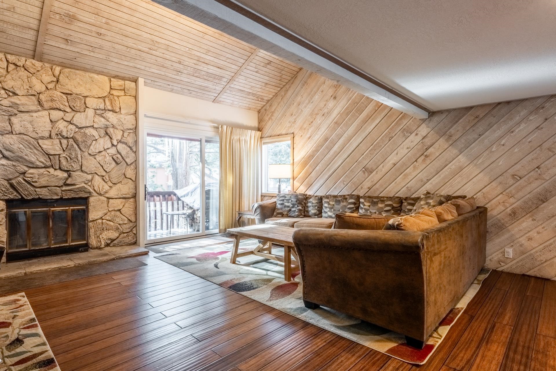 46 Snowcreek Road, Unit 46 Mammoth Lakes, CA 93546 - Photo 27 of 43