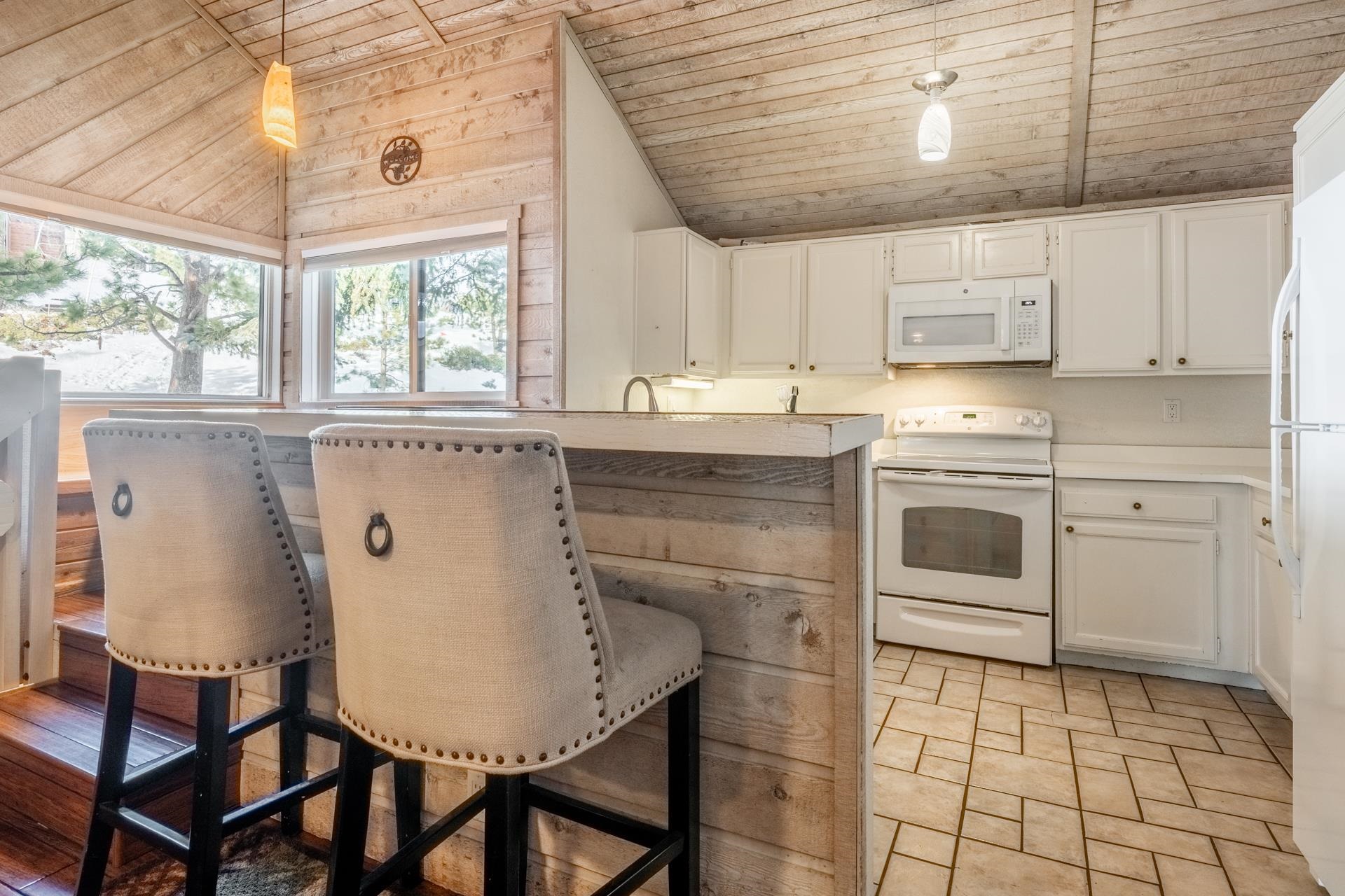 46 Snowcreek Road, Unit 46 Mammoth Lakes, CA 93546 - Photo 35 of 43