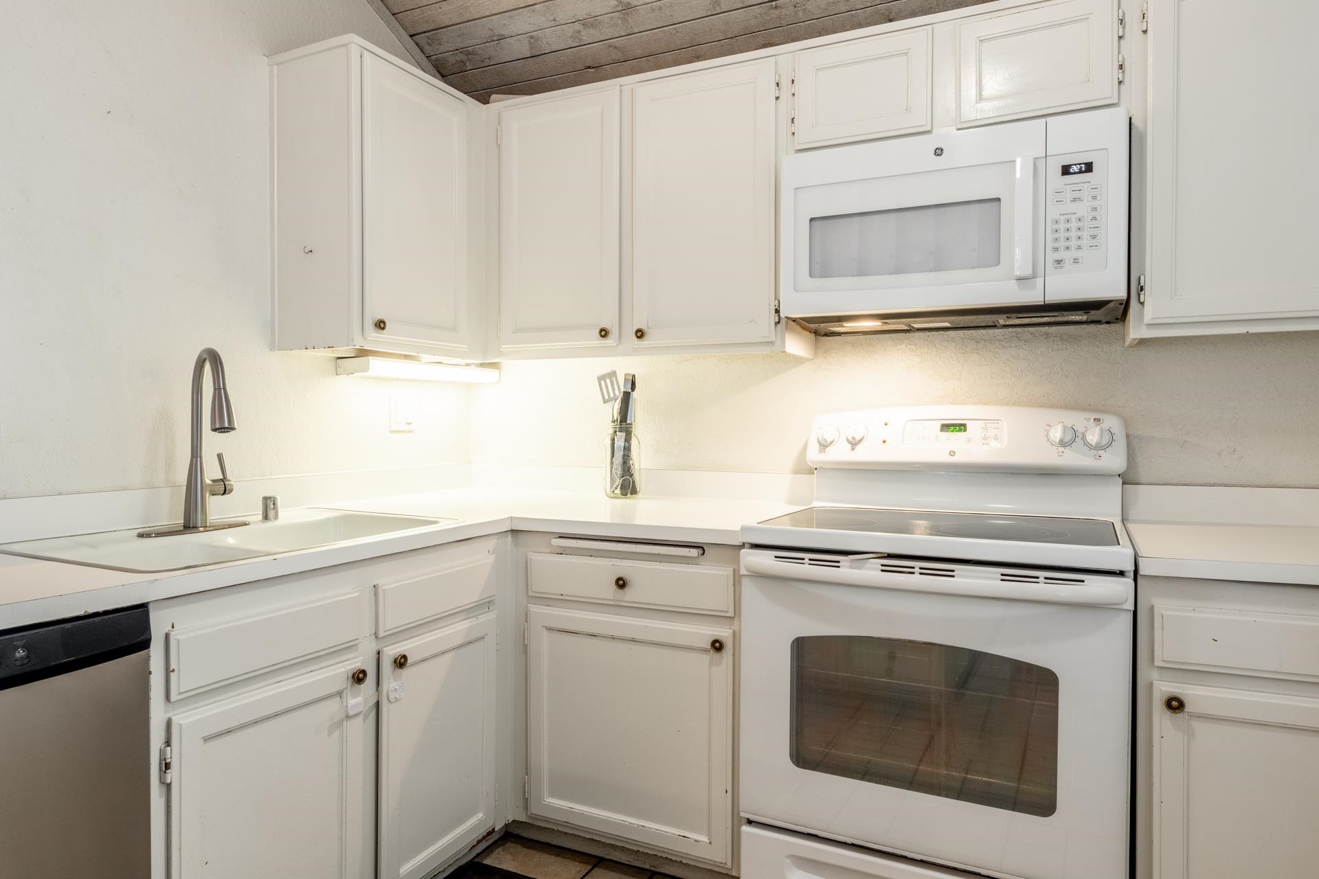 46 Snowcreek Road, Unit 46 Mammoth Lakes, CA 93546 - Photo 40 of 43