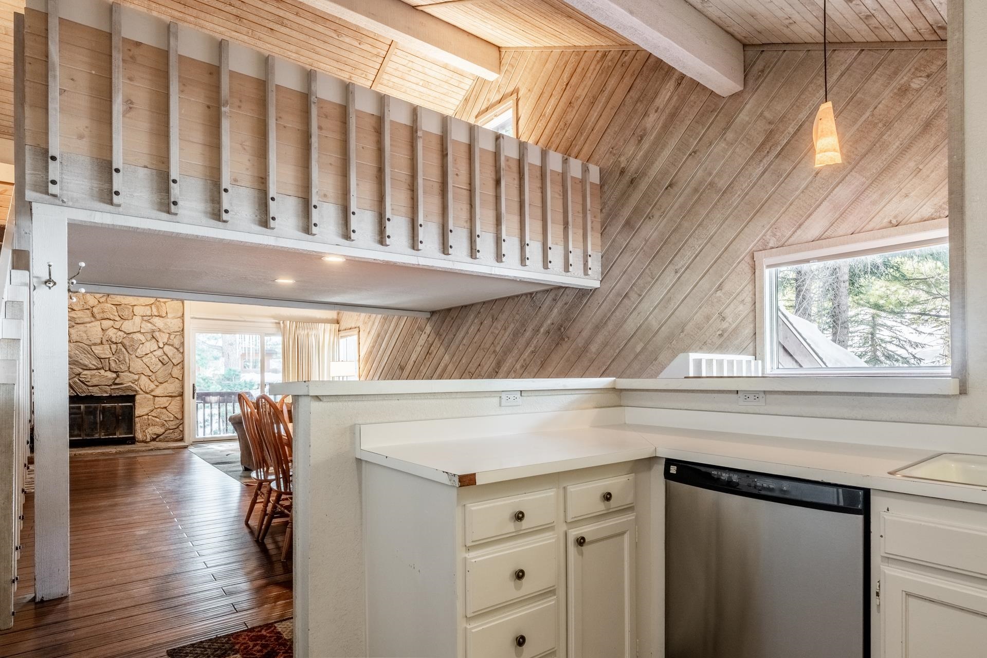 46 Snowcreek Road, Unit 46 Mammoth Lakes, CA 93546 - Photo 41 of 43