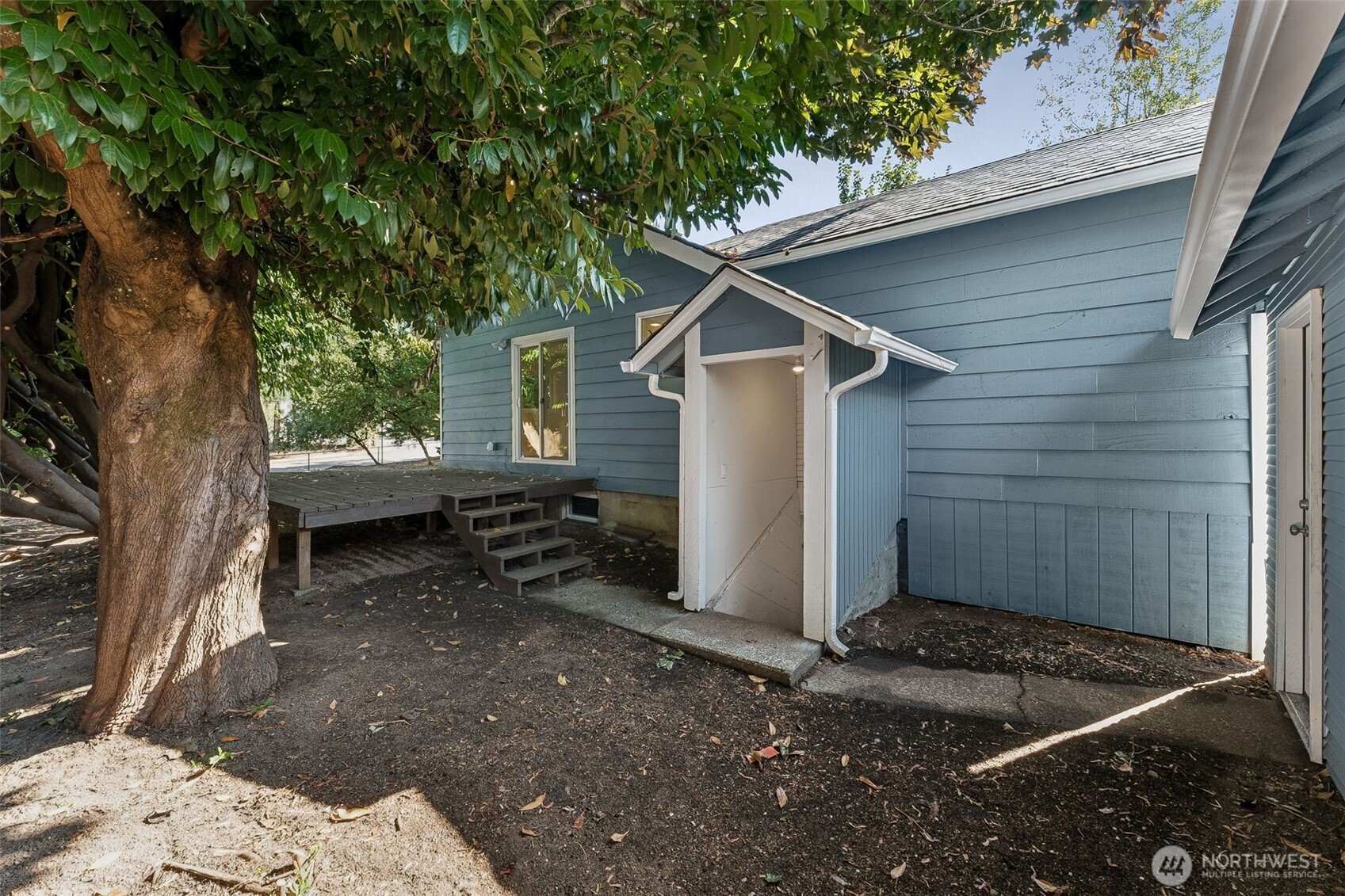 1616 11th Street Bremerton, WA 98337 - Photo 25 of 33 a view of a house with a yard
