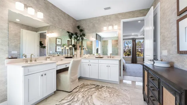 $759,999 | 35056 Emberview Drive, Zephyrhills, FL 33541