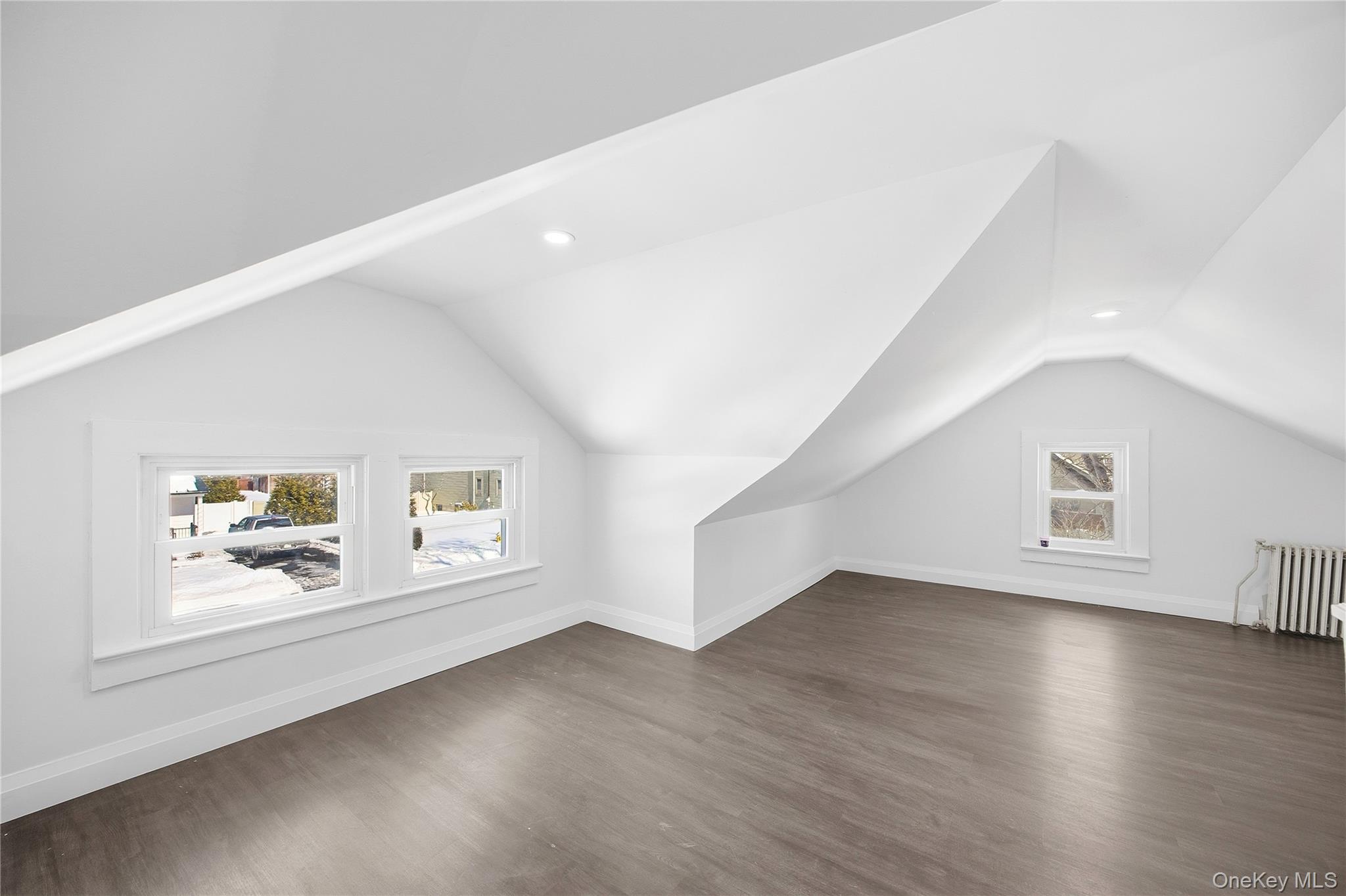 78 Roslyn Street Islip Terrace, NY 11752 - Photo 11 of 26