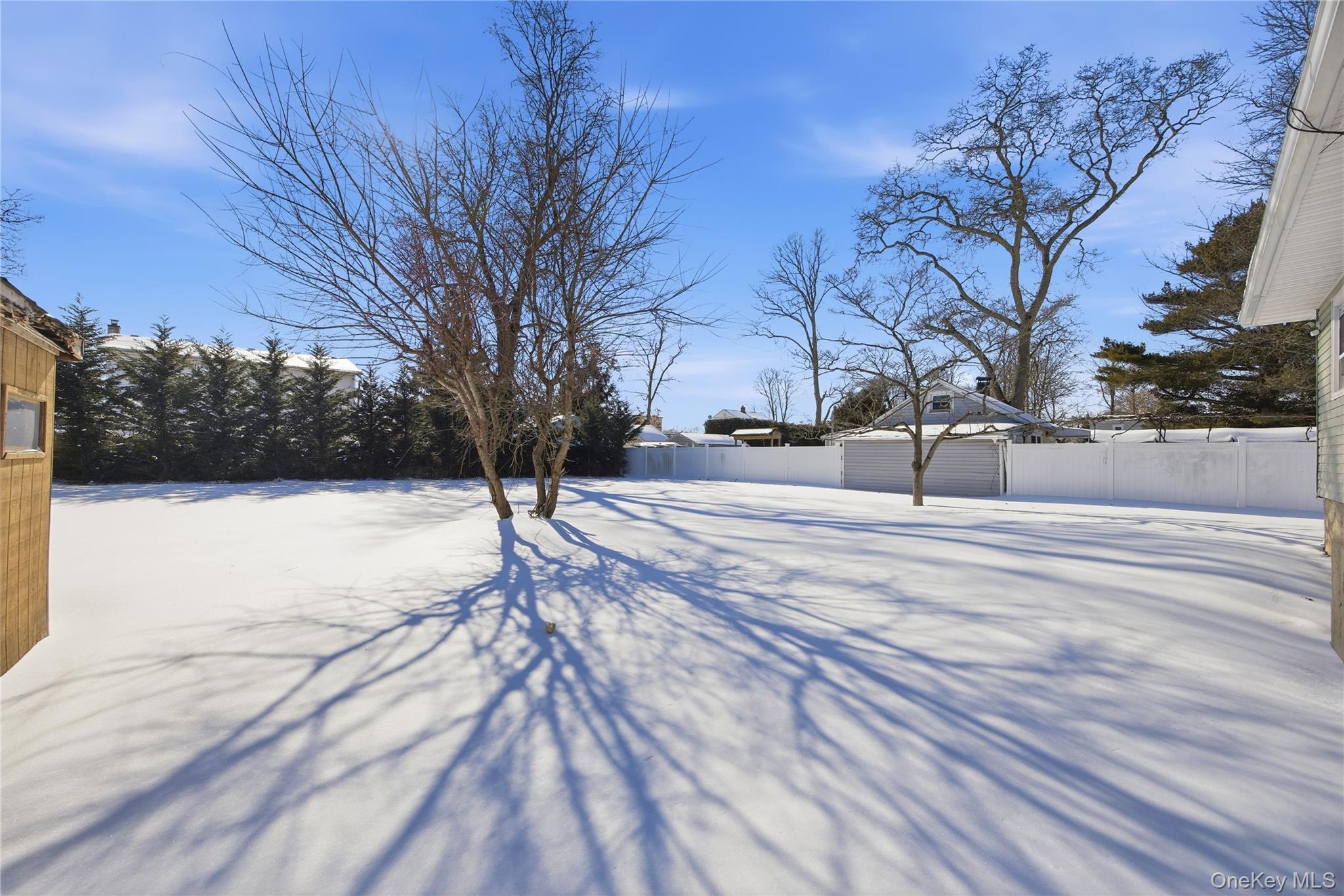 78 Roslyn Street Islip Terrace, NY 11752 - Photo 24 of 26