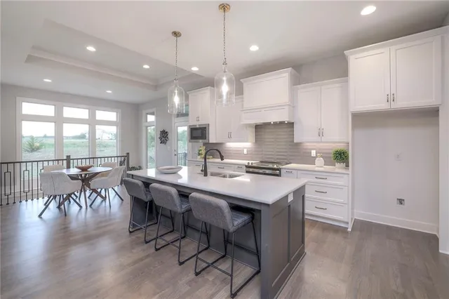 $810,000 | 12200 138th Place, Overland Park, KS 66221