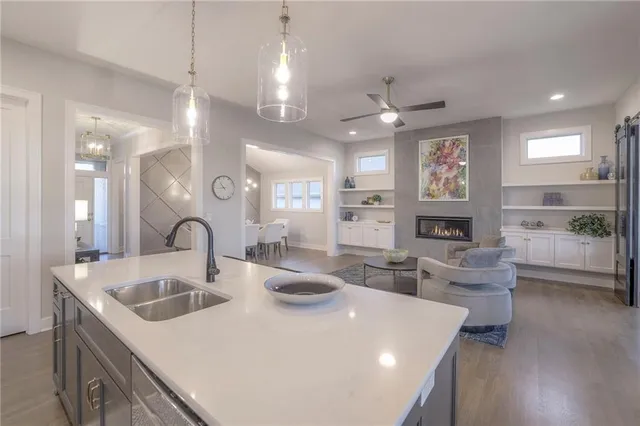 $810,000 | 12200 138th Place, Overland Park, KS 66221