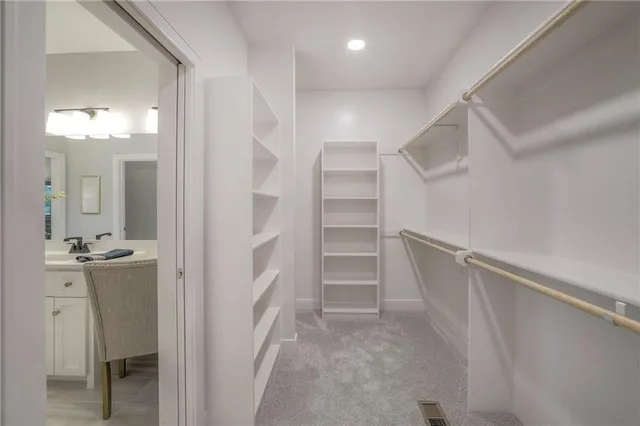 $810,000 | 12200 138th Place, Overland Park, KS 66221