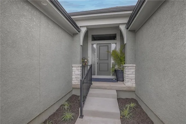 $810,000 | 12200 138th Place, Overland Park, KS 66221