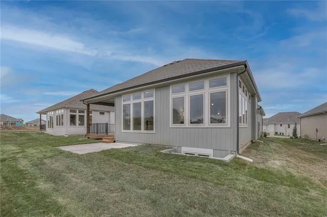 $810,000 | 12200 138th Place, Overland Park, KS 66221