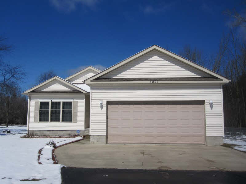 3803 Wheeler Road Bay City, MI 48706 - Photo 1 of 13 Gallery Image 1