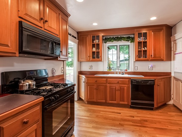 39 Wynot Road Braintree, MA 02184 - Photo 12 of 30 Gallery Image 12
