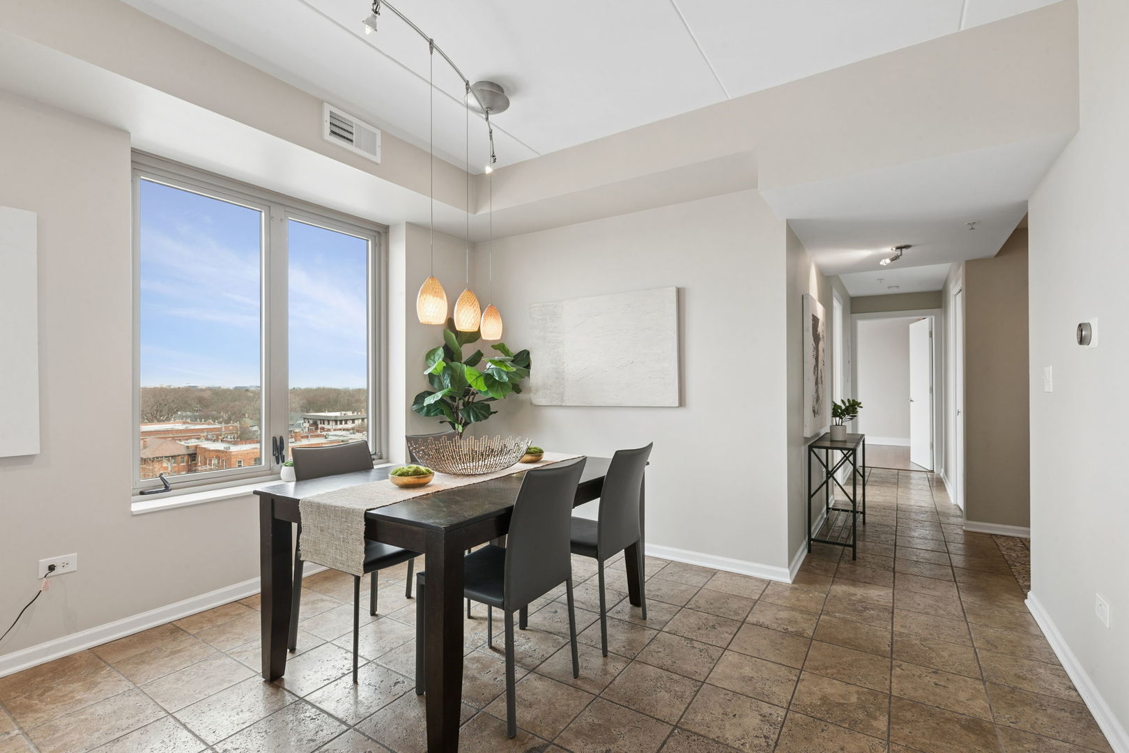 515 Main Street, Unit 802 Evanston, IL 60202 - Photo 11 of 33