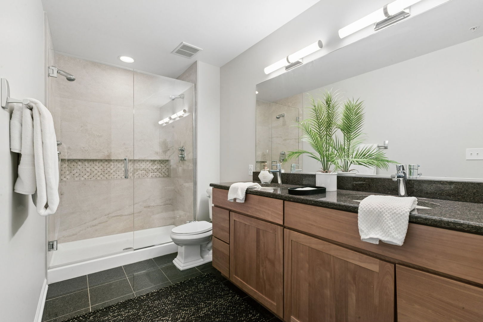 515 Main Street, Unit 802 Evanston, IL 60202 - Photo 21 of 33