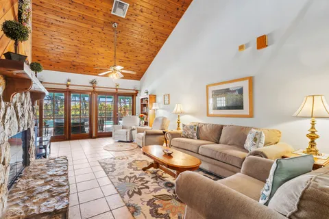 $989,000 | 7845 167th Court North, Palm Beach Gardens, FL 33418