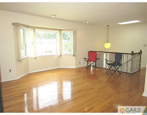 8 Snowden Road East Brunswick, NJ 08816 - Photo 2 of 12 Gallery Image 2