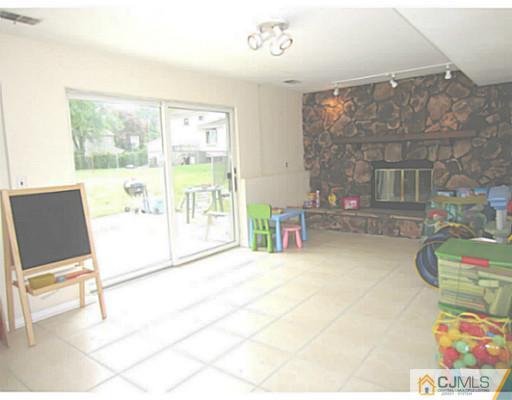 8 Snowden Road East Brunswick, NJ 08816 - Photo 11 of 12 Gallery Image 11