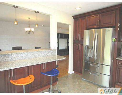 8 Snowden Road East Brunswick, NJ 08816 - Photo 4 of 12 Gallery Image 4