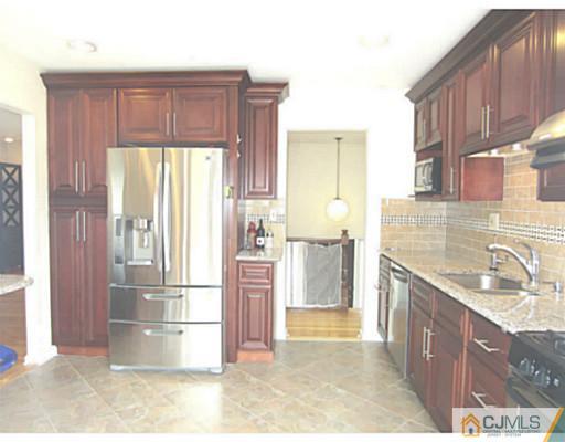 8 Snowden Road East Brunswick, NJ 08816 - Photo 5 of 12 Gallery Image 5