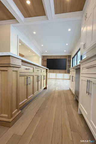 $2,699,900 | 20 North Lake Shore Drive, Brookfield, CT 06804