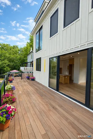 $2,699,900 | 20 North Lake Shore Drive, Brookfield, CT 06804