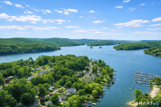 $2,699,900 | 20 North Lake Shore Drive, Brookfield, CT 06804