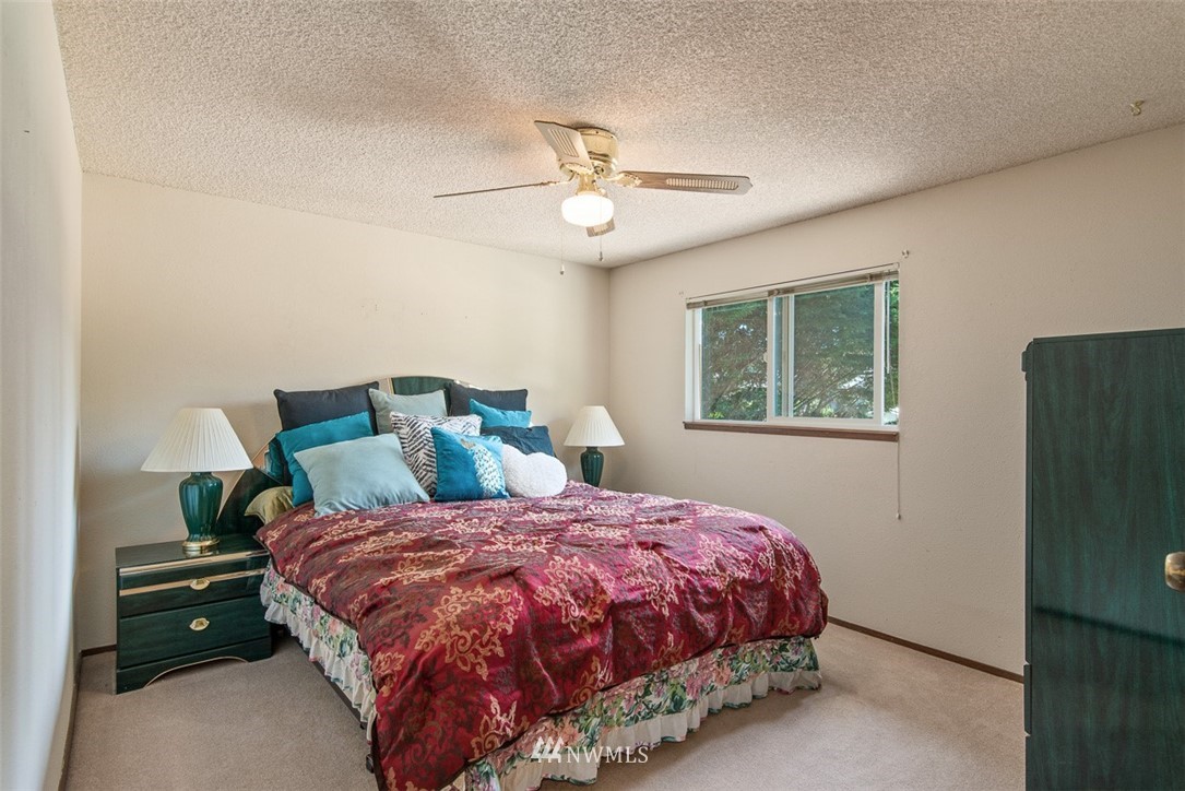 2305 165th Place Southeast Bothell, WA 98012 - Photo 14 of 31 Gallery Image 14