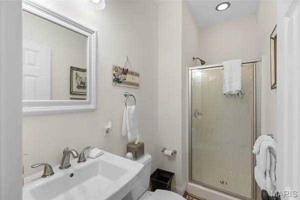 $2,100,000 | 15933 Highway Clarksville Mo 63336, Clarksville, MO 63336