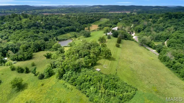 $2,100,000 | 15933 Highway Clarksville Mo 63336, Clarksville, MO 63336