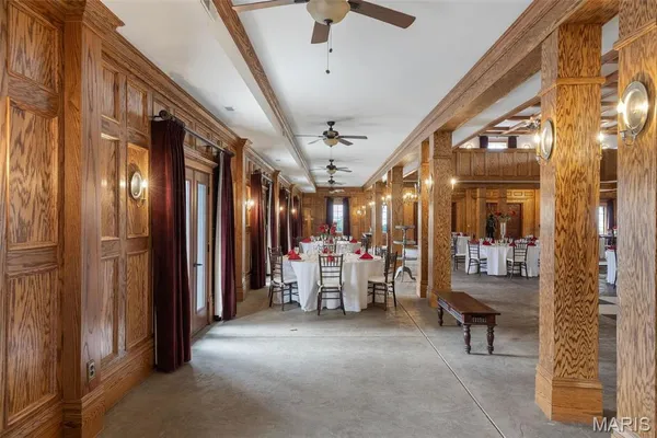 $2,100,000 | 15933 Highway Clarksville Mo 63336, Clarksville, MO 63336