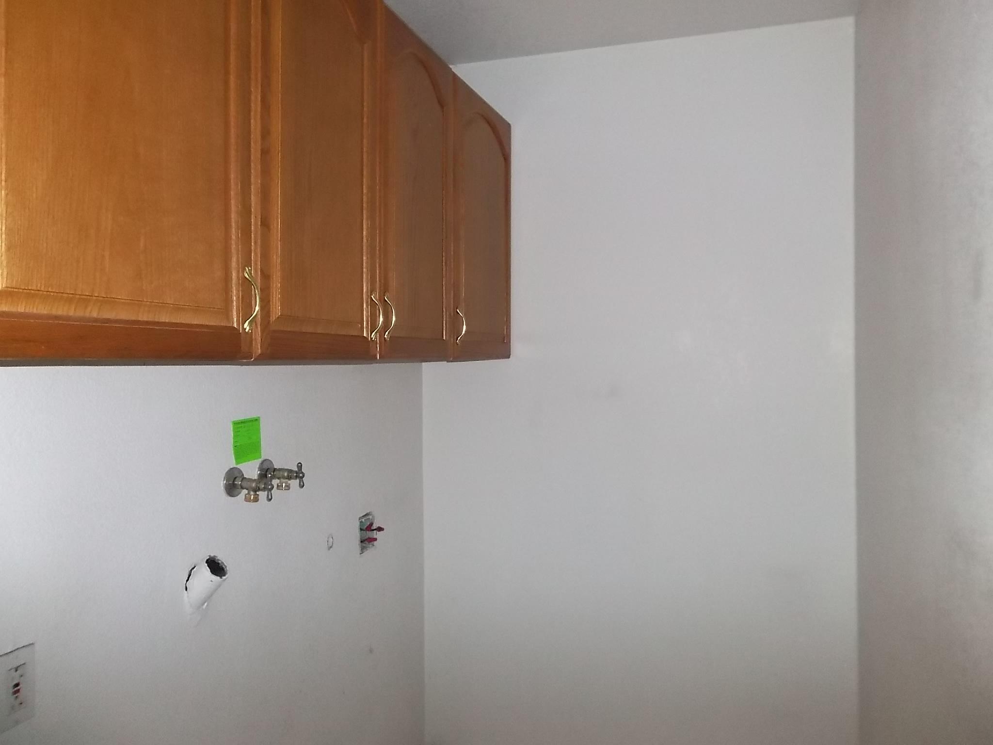 16605 Friar Road Weed, CA 96094 - Photo 13 of 19 laundry room