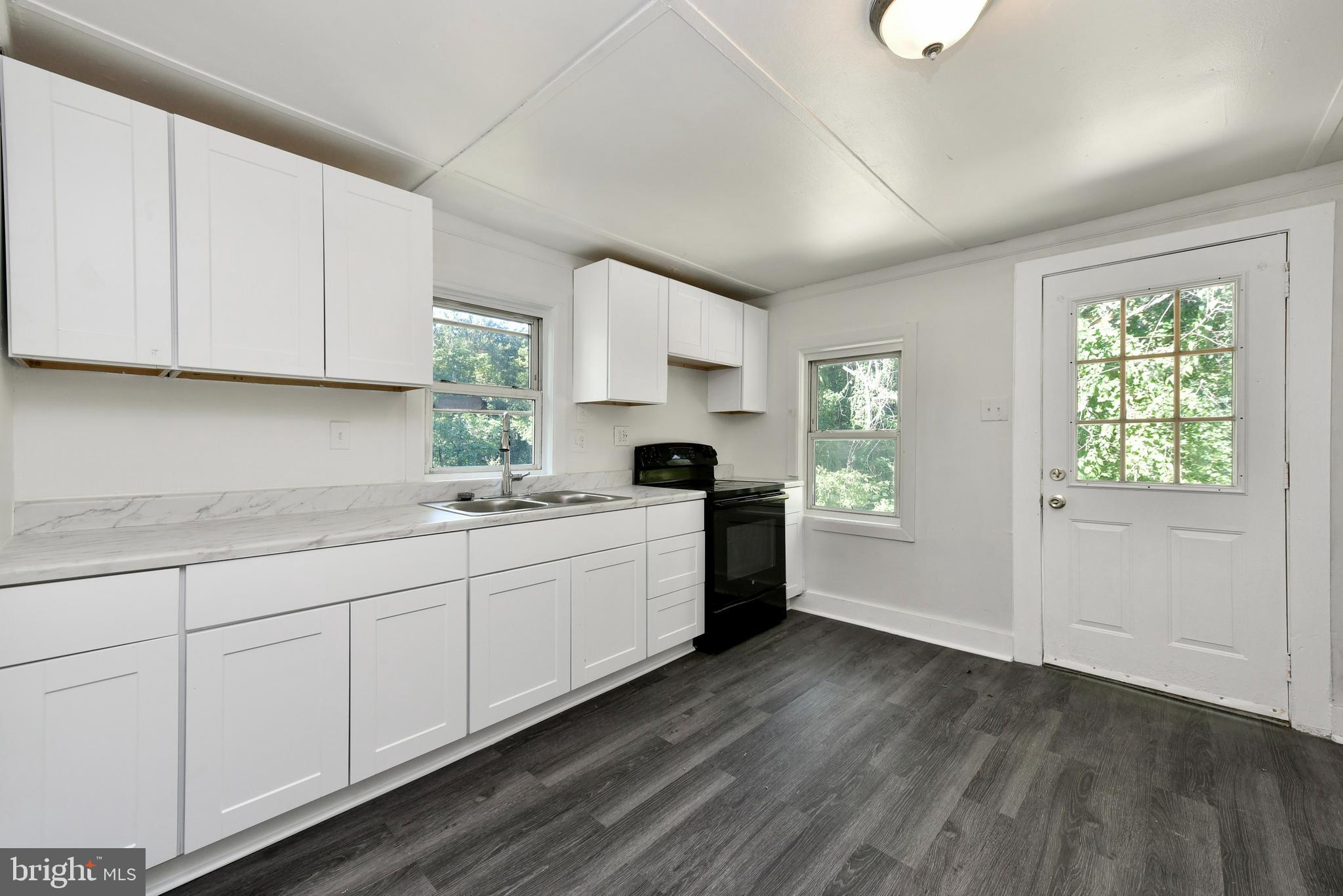 Large eat in Kitchen