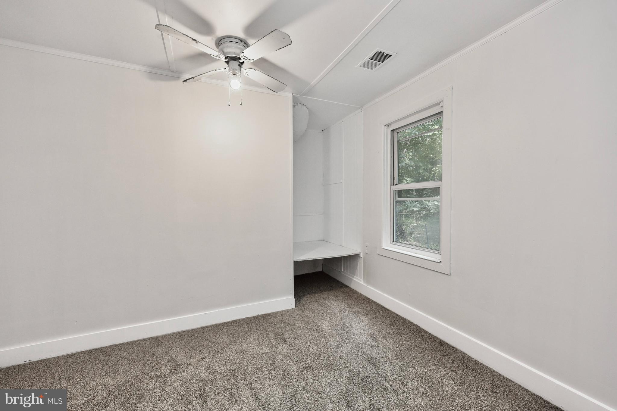 19086 Windsor Road Triangle, VA 22172 - Photo 7 of 9 Bedroom # 2